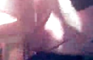 XXX Mujer chupa la polla de porno en publico bus su marido, le lame el culo y luego se lo folla