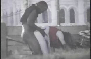 XXX maduro italina cojiendo en los baños publicos le gusta la polla