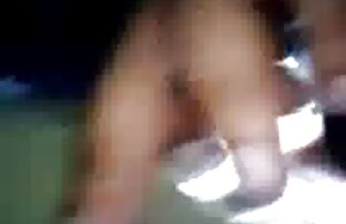 XXX dos deliciosas sexo publico por dinero estrellas de pelo oscuro se divierten compartiendo una carne gigante