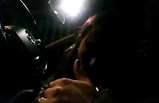 XXX Petite adolescente Amina follando en publico chupa y monta una polla